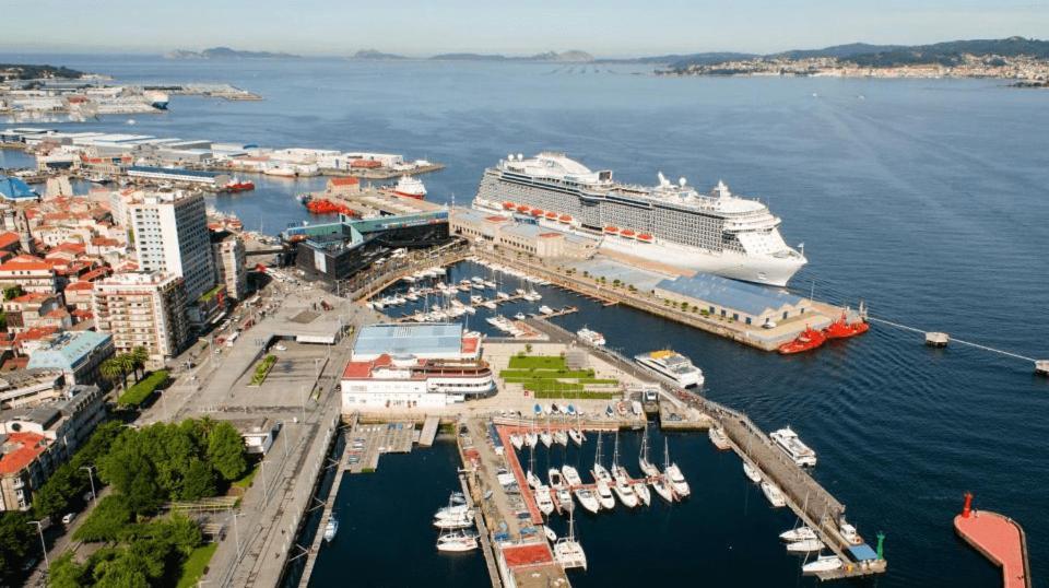 Apartamento en casco antiguo Pi y Margal Vigo Exterior foto
